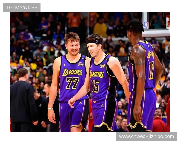 独行侠主场致敬队史名宿，温情时刻感动全场